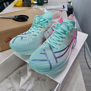Xtep 160x 6.5 Pro 44사이즈 러닝화