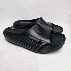 나이키 리액트X리주버네이트 슬라이드 블랙 240mm