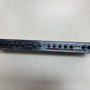 Alesis 3630 컴프레서 핍니다.