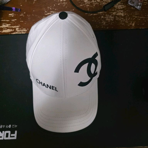 샤넬 볼캡모자팝니다