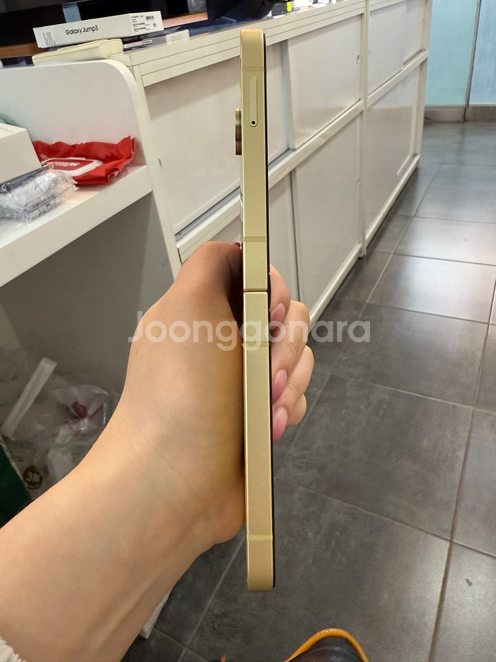 S급/보증O)갤럭시Z플립6 256GB 옐로우/ Y802--0