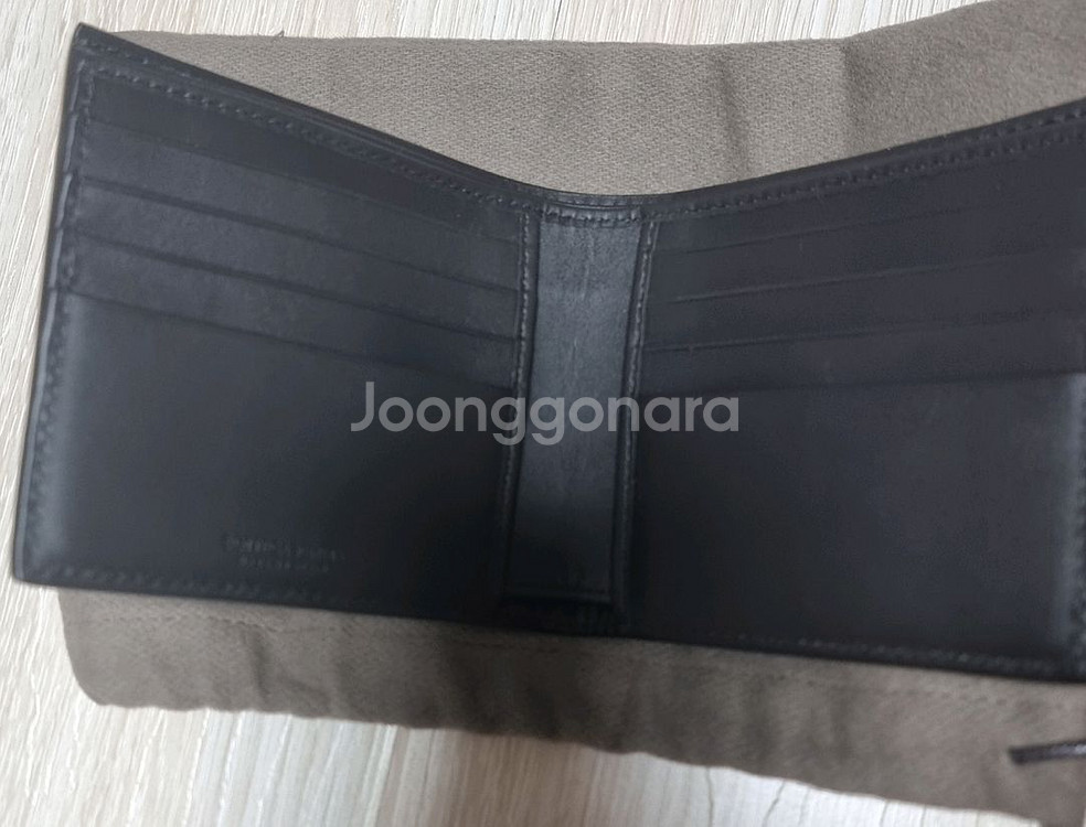 (새상품)보테가 베네타 반지갑 판매합니다.--1