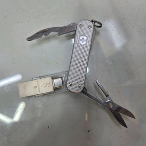 미사용품 USB 빅토리녹스 알록스 제트세터 워크