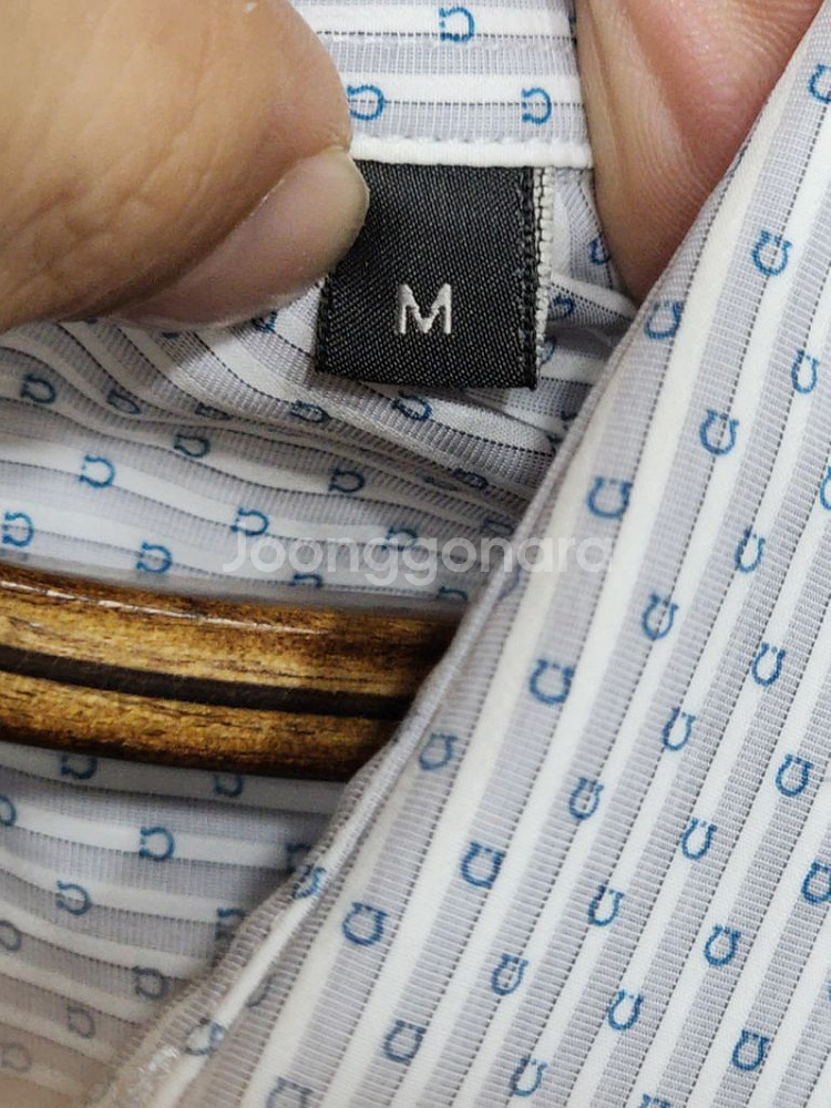 (M) 페라가모 셔츠 로고패턴 남방 이태리판--3
