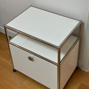USM haller 정품 침대 사이드 테이블