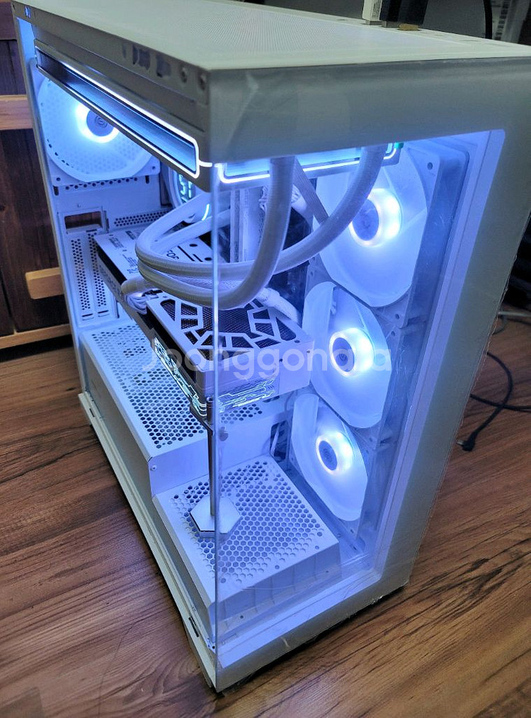 9800x3d 5080 32gb 완본체 컴퓨터--2