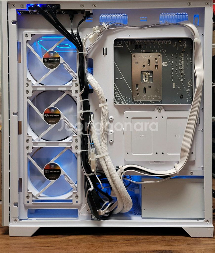 9800x3d 5080 32gb 완본체 컴퓨터--3