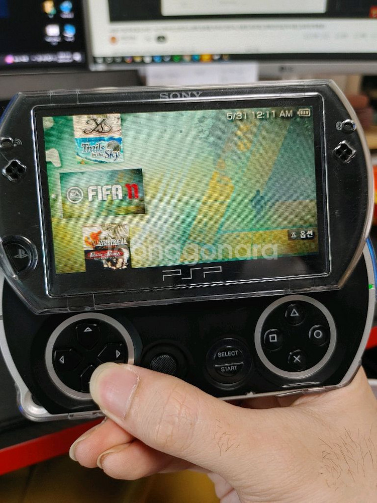 psp go--5