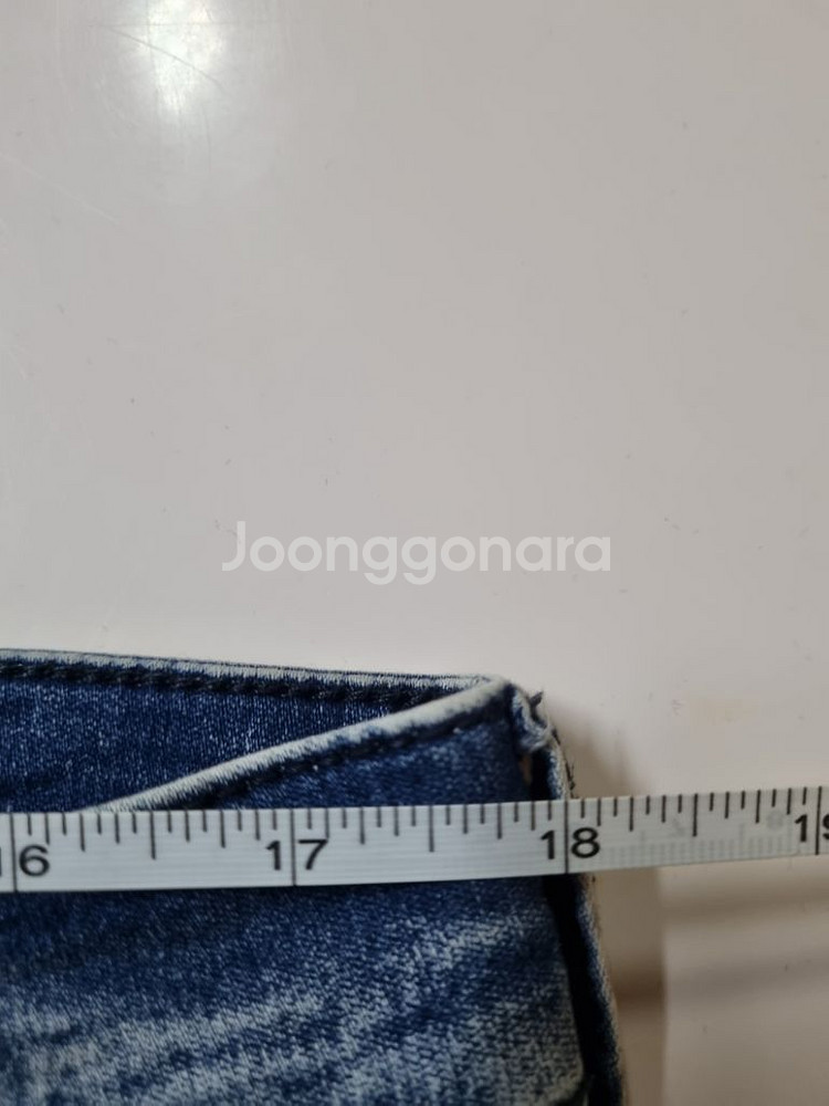 35)게스 로스앤젤레스 가죽패치 워싱 스판 일자청바지--6