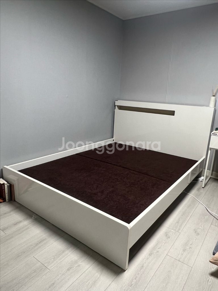 한샘 루나2 퀸 사이즈 침대 프레임 판매--1