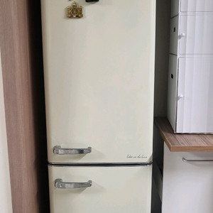 BELLE 레트로 냉장고 270L