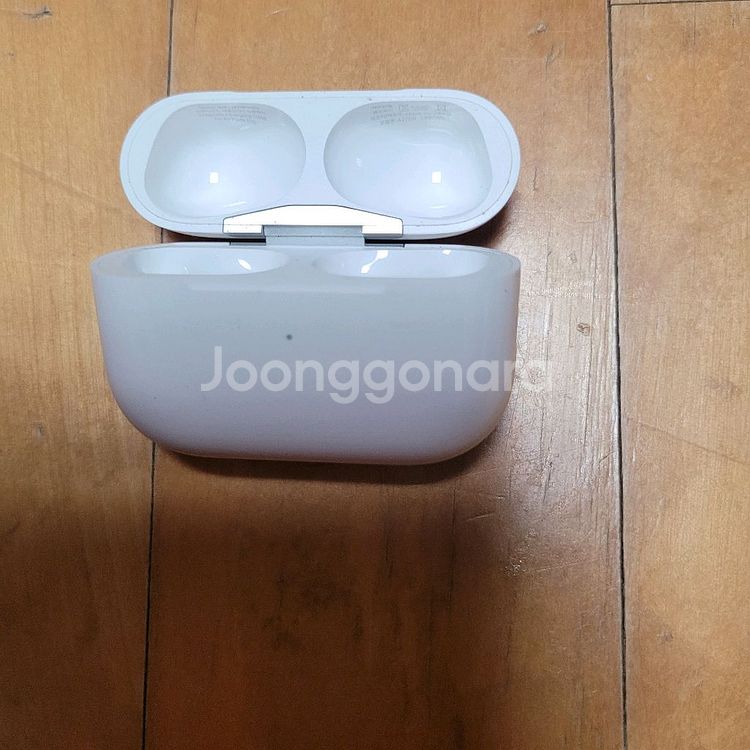 에어팟 프로 2 8핀 세대 본체만 팝니다--0