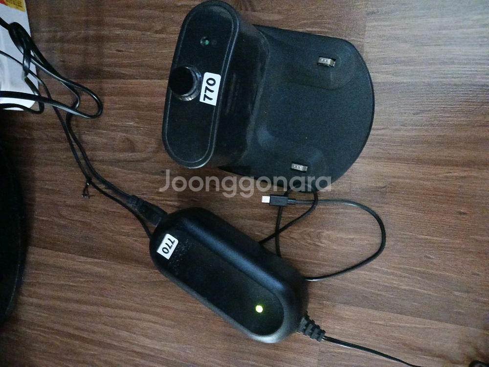 룸바 로봇청소기 충전기와 거치대--0