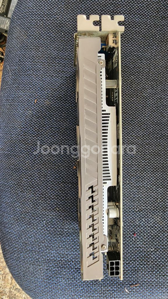 그래픽카드 GPU : GeForce GTX750 Ti--1