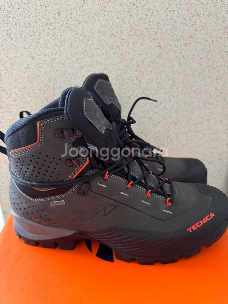 테크니카 포지 2.0 GTX 남자 중등산화--1