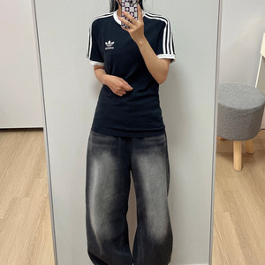 아디다스 블랙 화이트 링거티 반팔 티셔츠