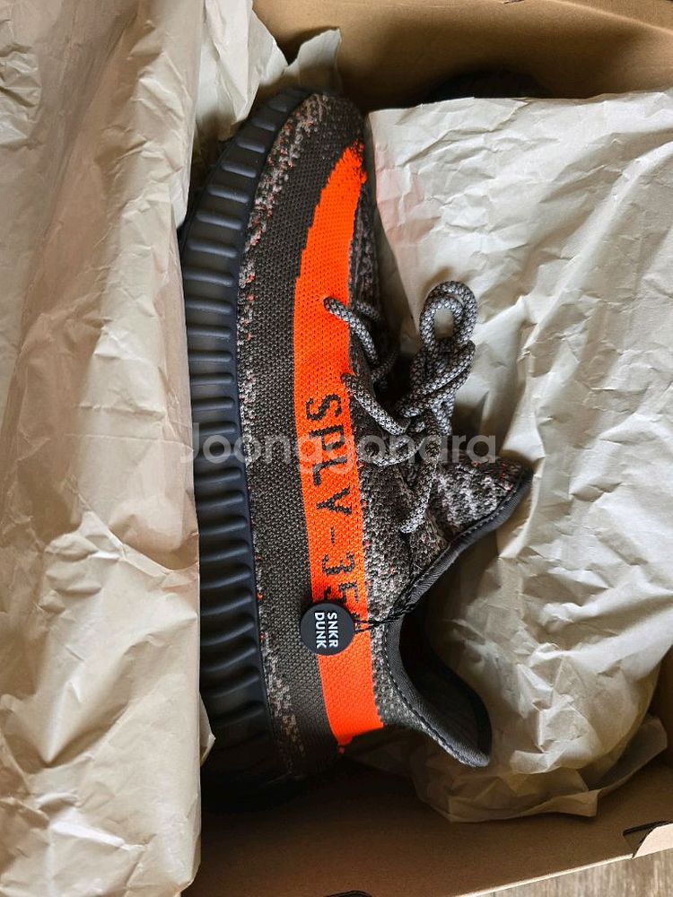 275 새상품 아디다스 이지부스트 350 v2 벨루가--0