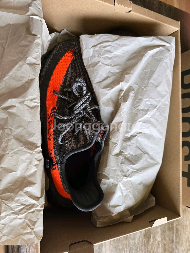 275 새상품 아디다스 이지부스트 350 v2 벨루가--1