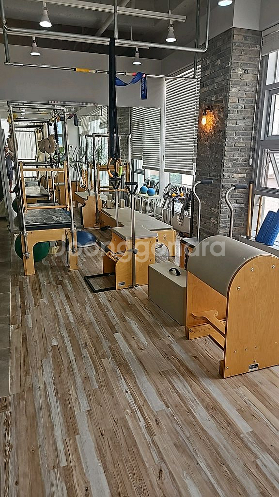 인투필라테스--0