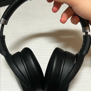 무선 블루투스 헤드폰. 젠하이저 HD 450BT