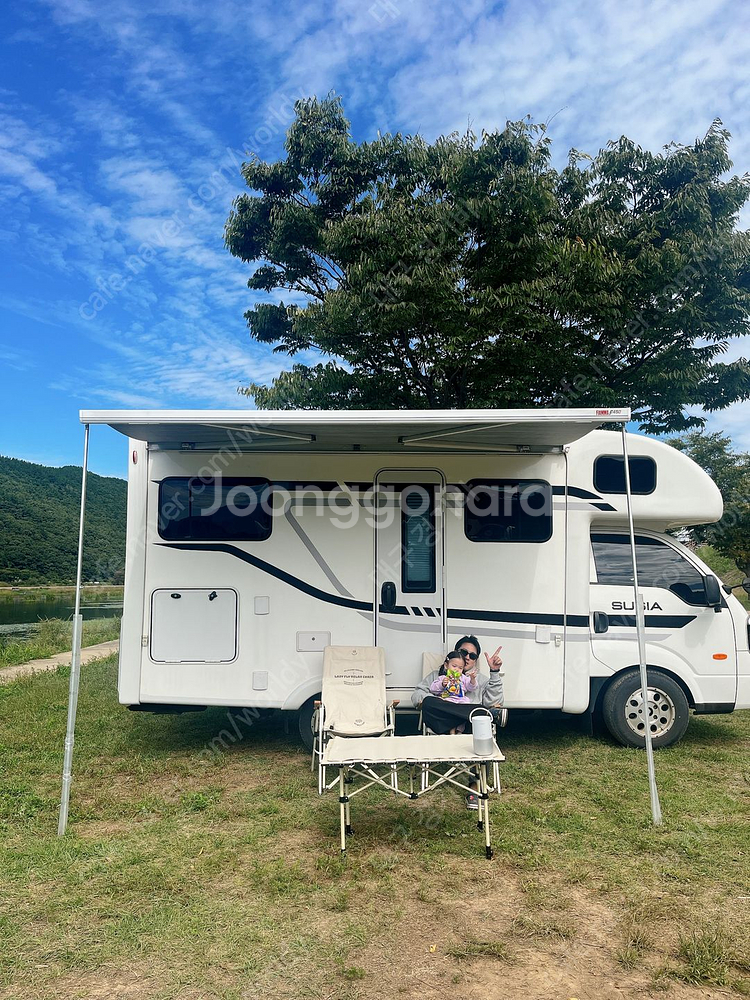 [개인] 수시아캠핑카 / 풀옵션 / 2022년 출고 /--1