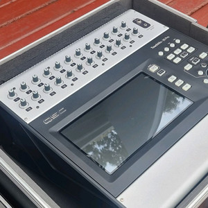 qsc touchmix-30