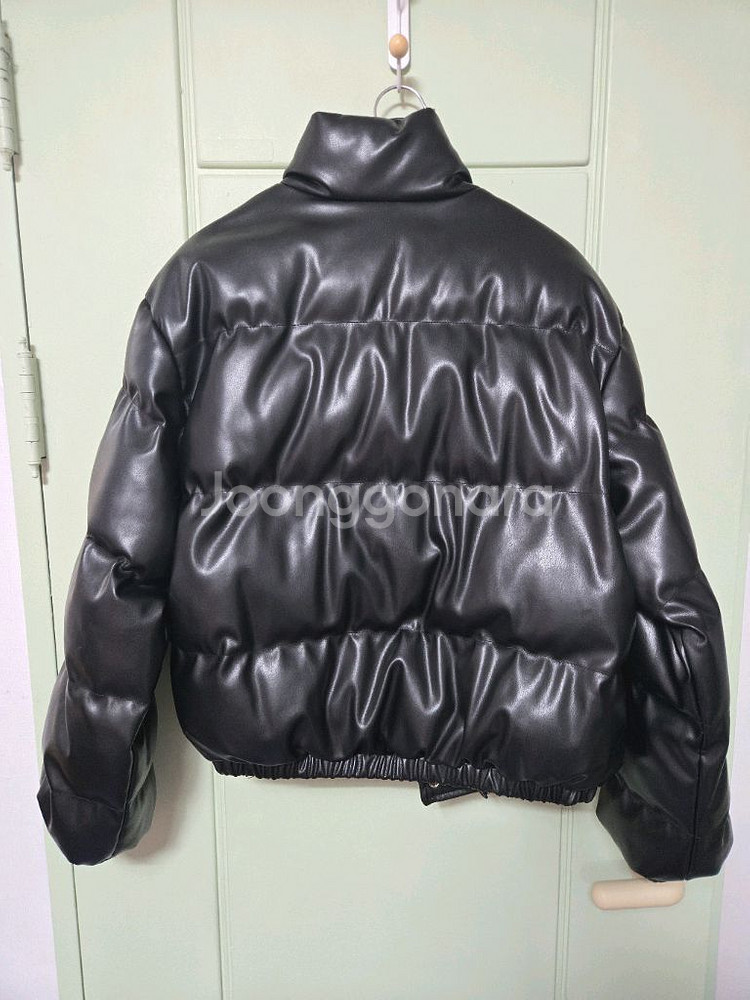 블랙 숏 패딩--1