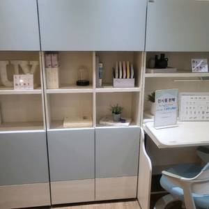 리바트매장 전시품)기능성책상과 책장 셋트