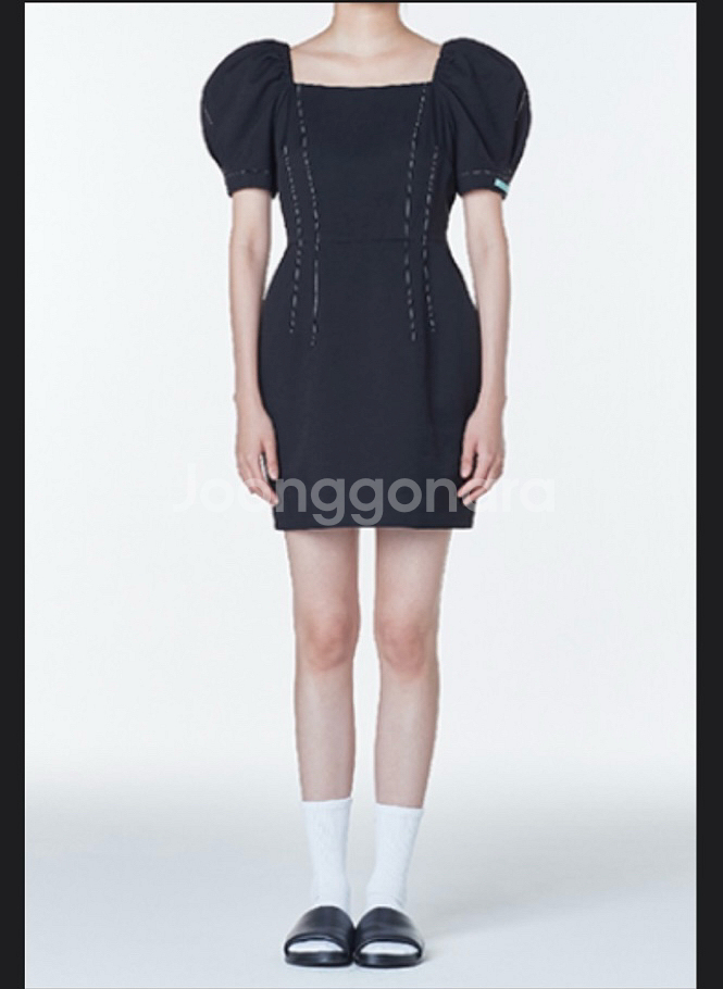 새상품 인스턴트펑크 21ss 퍼프슬리브 미니원피스--0
