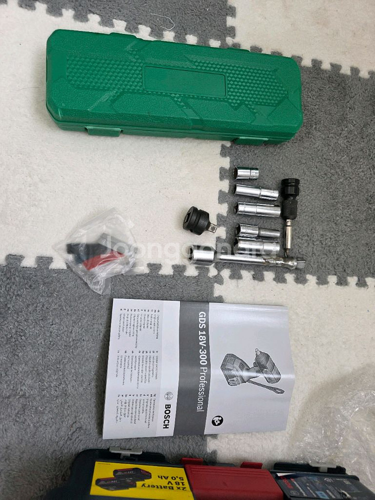 보쉬 GDS 18V-300 임팩트 렌치 배터리 3개--1