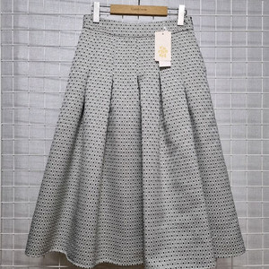 택포 (새상품) 까사렐 자가드 스커트 28