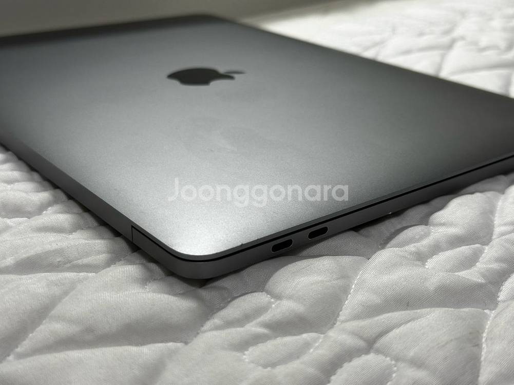 맥북 프로 2019 13인치 16gb SSD 512gb--5
