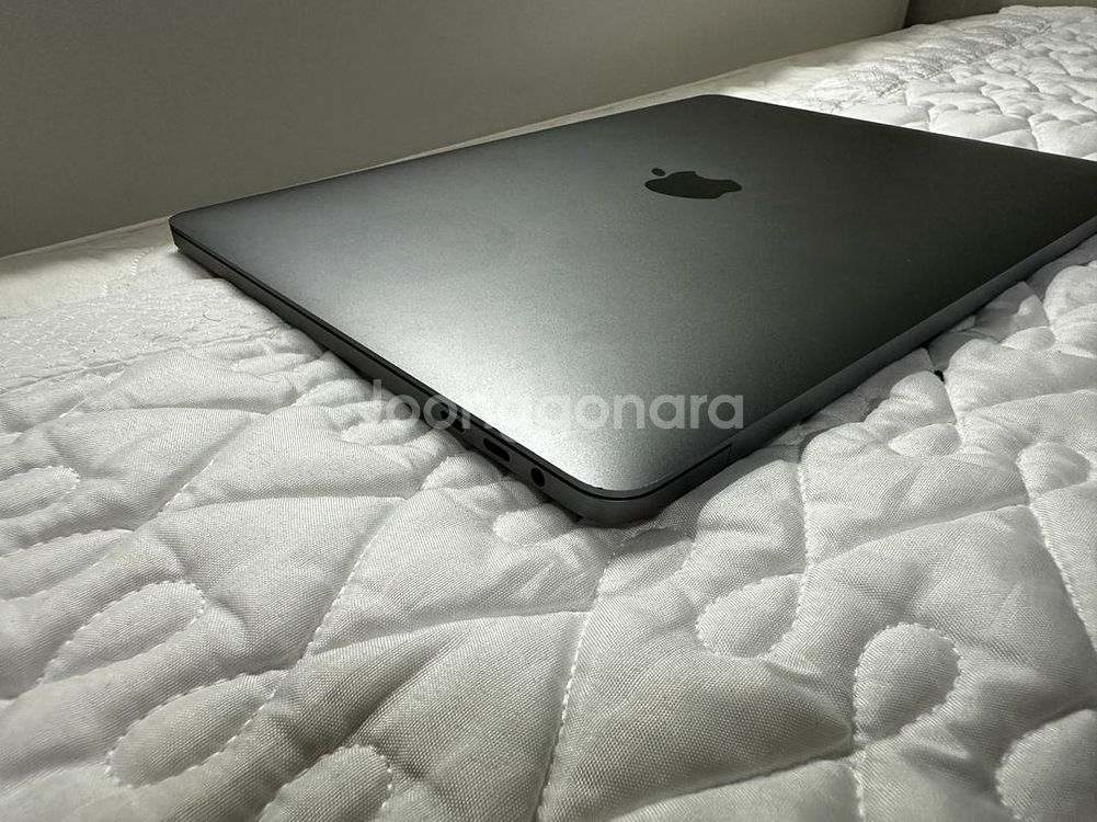 맥북 프로 2019 13인치 16gb SSD 512gb--6