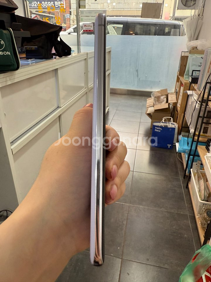 갤럭시퀀텀2 128GB 바이올렛/ Y811--1