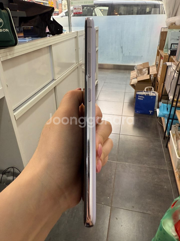 갤럭시퀀텀2 128GB 바이올렛/ Y811--5