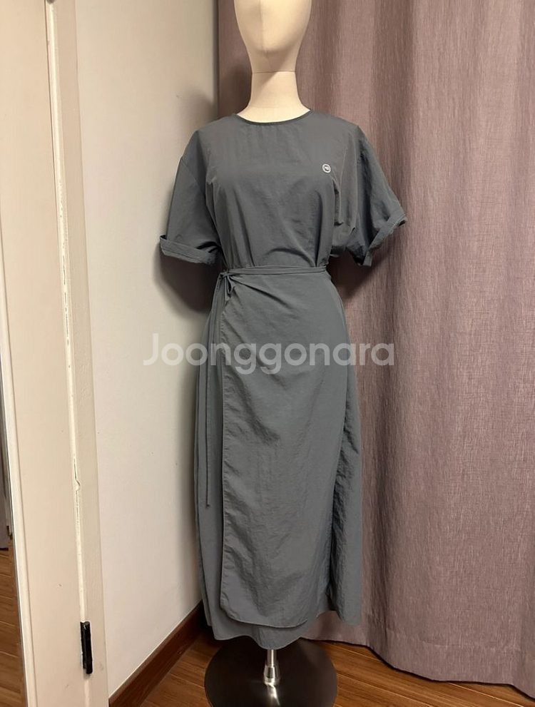 더에이본 나일론 랩 원피스 차콜 택포--4