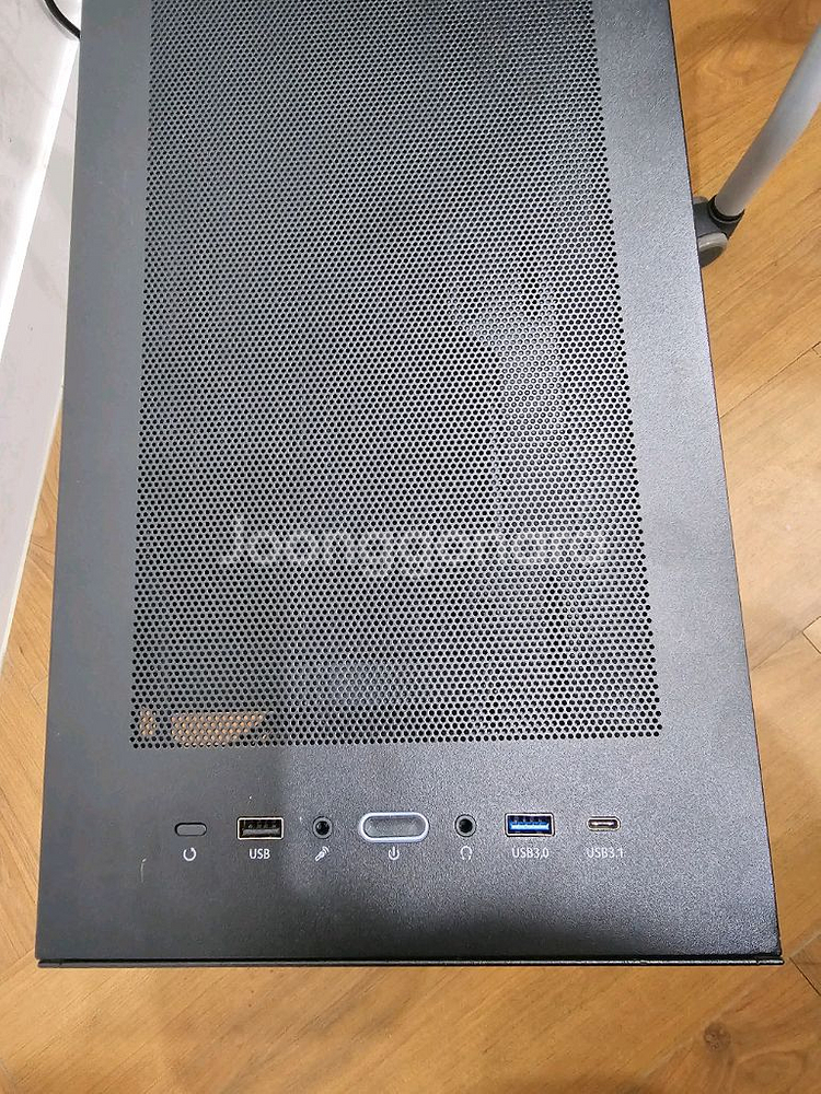 조립컴퓨터 본체 팝니다! i7-13700,gtx1660--1