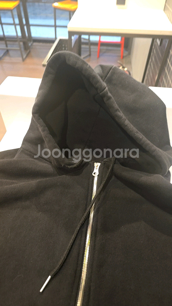 검정색 후드 집업--0