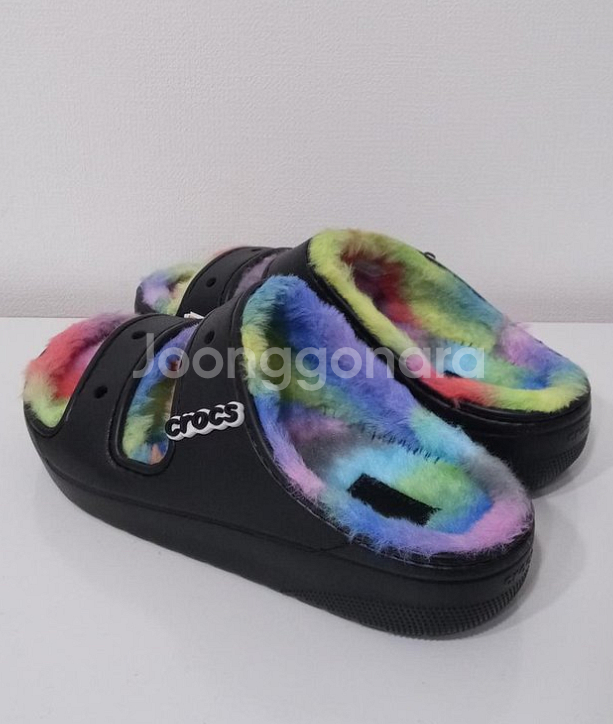 크록스 클래식 코지 샌들 260--3