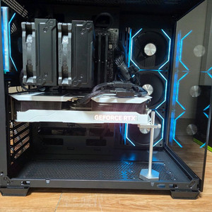 고사양 게이밍 컴퓨터 rtx4070ti 화이트