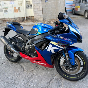 스즈키 r600 17년형 상태좋은차량 판매합니다