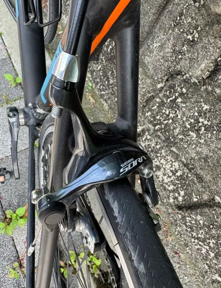 첼로 로드 자전거 팝니다 원가 70만원 대 이미지