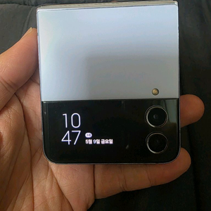 주말특가 갤럭시 Z 플립4 512GB 블루 팝니다