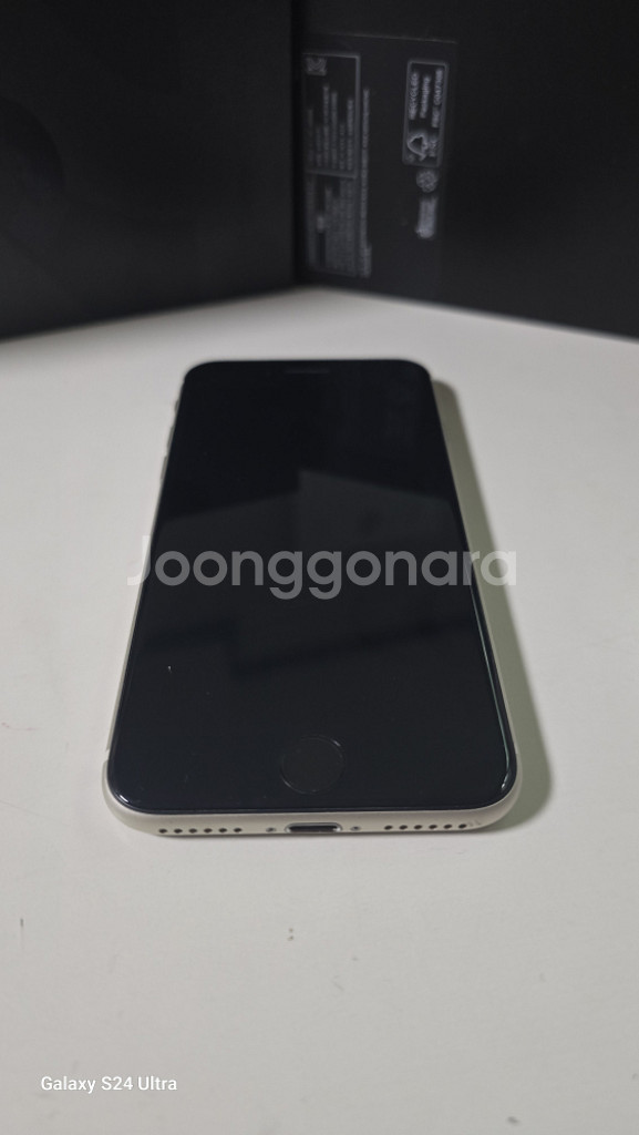 iPhone SE(3세대)--8