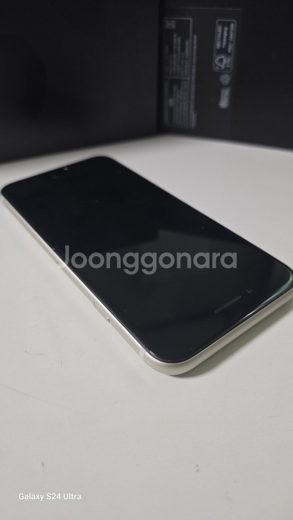 iPhone SE(3세대)--9