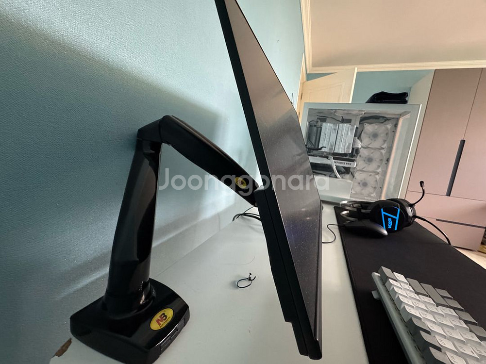 레안텍 240hz 모니터 판매합니다.--1
