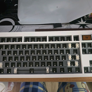 gmk87 화이트 베어본 판매합니다