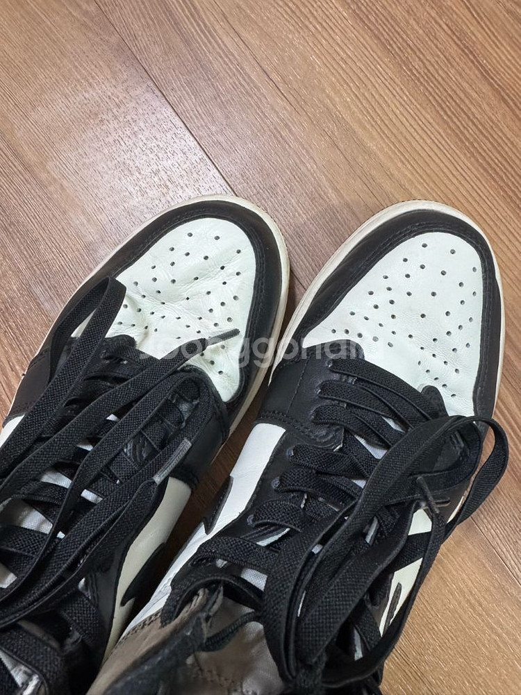 나이키 조던 1 하이 다크모카 짐레드--3