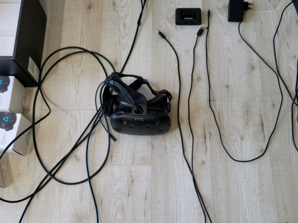 vr 풀트래킹 세트 풀박스 팝니다--4