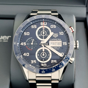 태그호이어 까레라 칼리버16 데이데이트 43mm